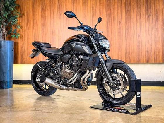 YAMAHA MT-07 ABS YAMAHA MT-07 ABS